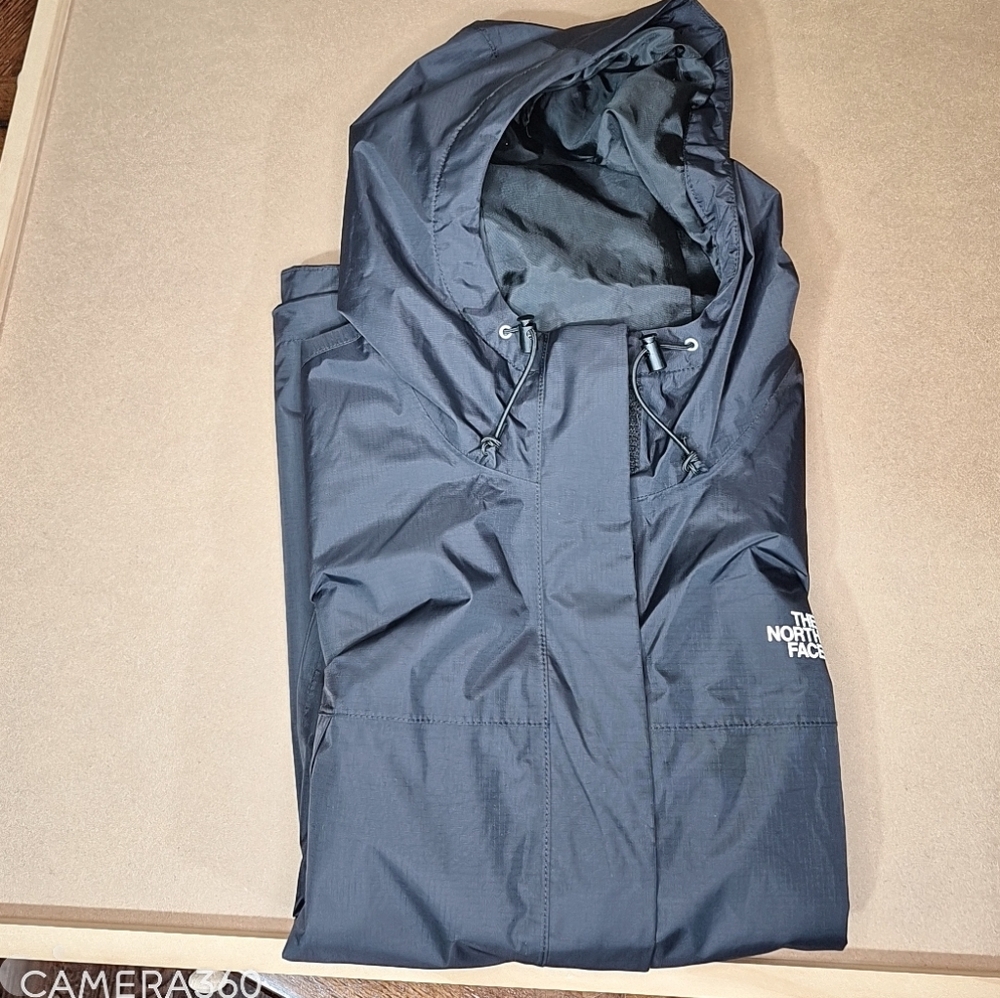 The North Face Women's Black Windbreaker NWOT 1103/1653 - Picture 8 of 9